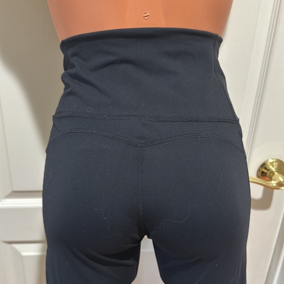 FABLETICS Oasis PureLuxe High-Waisted Legging 7/8 Black S Small $50 EUC - Picture 7 of 12